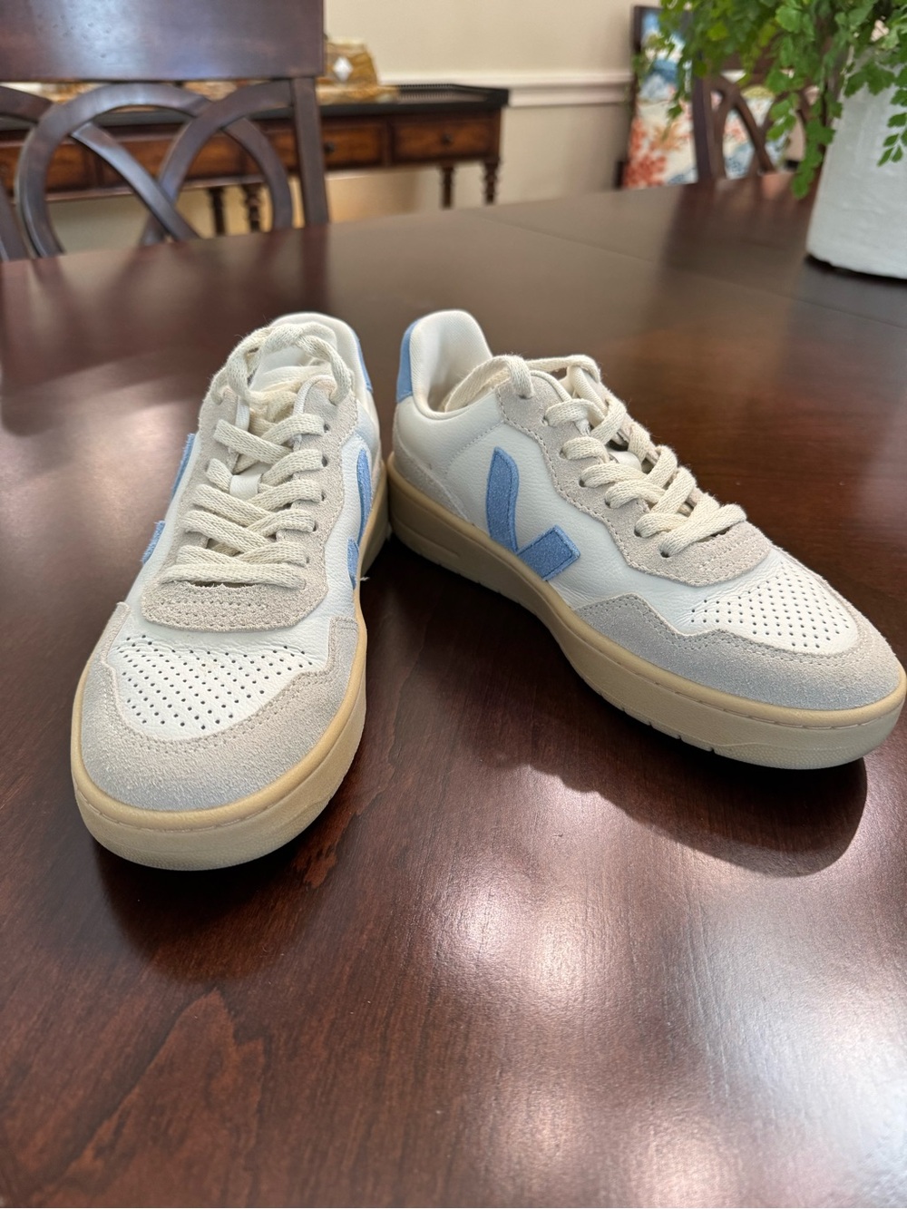 Veja V-90 Casual Low-Top Sneakers in Cream and Light Blue